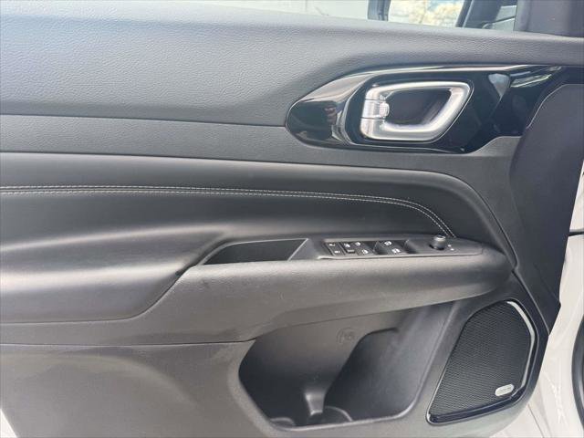 Certified 2022 Jeep Compass High Altitude AWD/4WD image 16