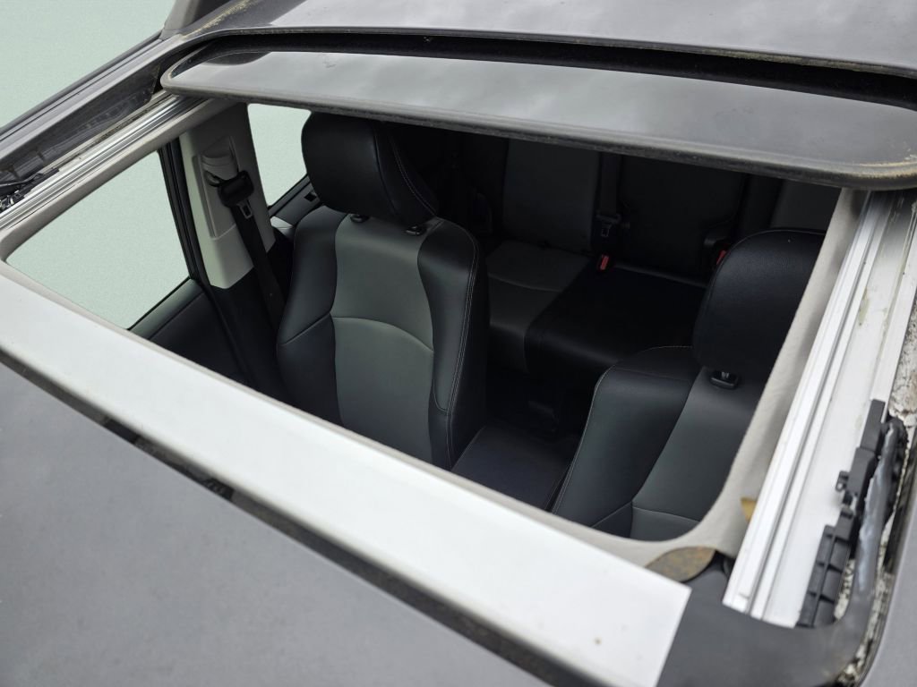 Used 2020 Toyota 4Runner SR5 Premium w/ Moonroof Package AWD/4WD image 4