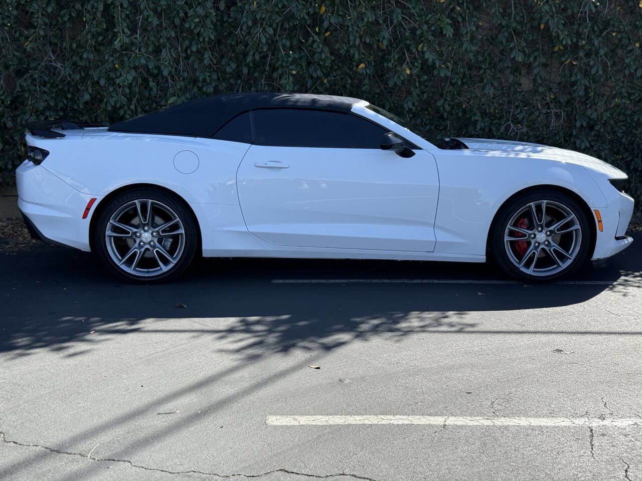 Used 2020 Chevrolet Camaro LT w/ RS Package RWD image 7
