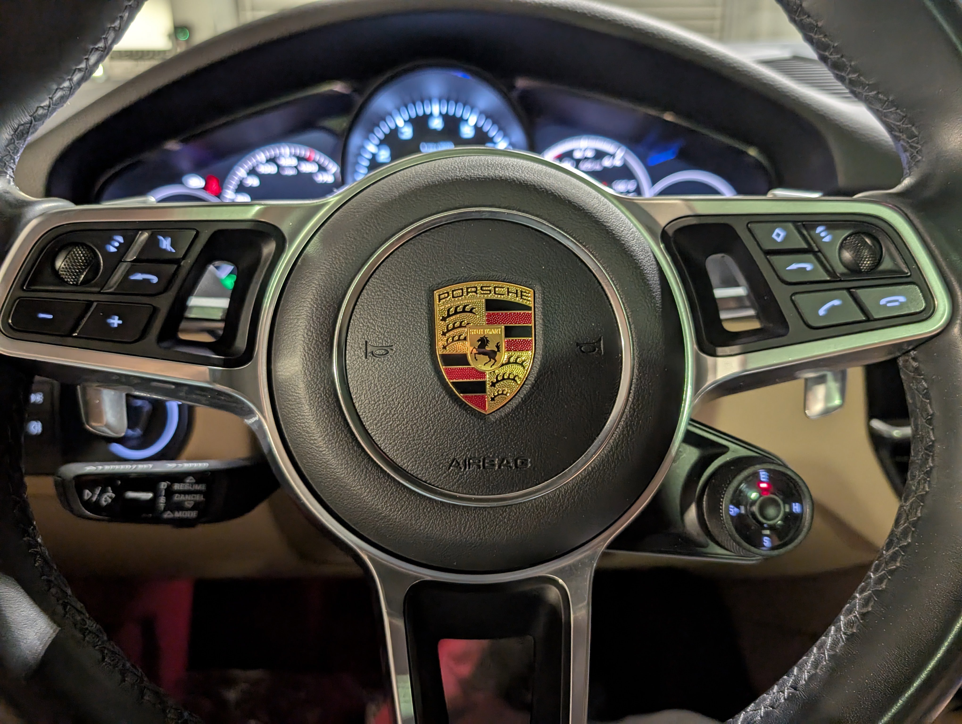 Certified 2022 Porsche Cayenne E-Hybrid image 29