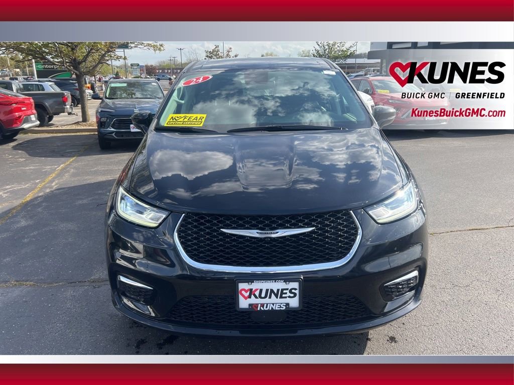 Used 2024 Chrysler Pacifica Limited FWD image 13