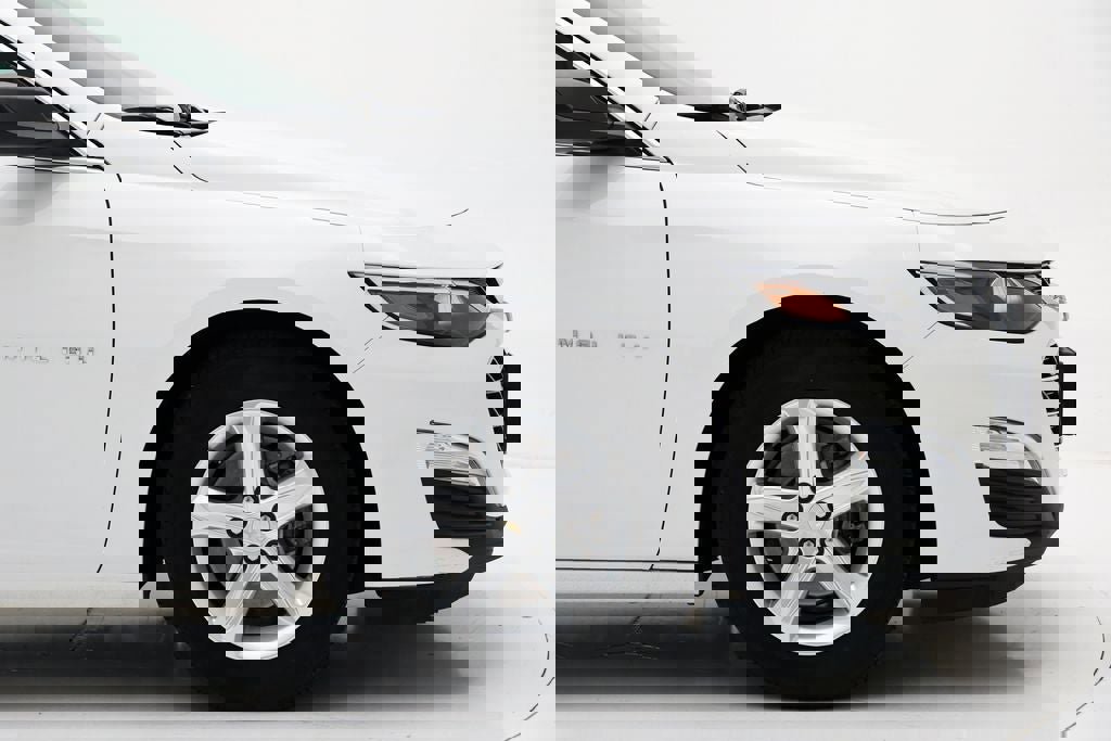 Used 2023 Chevrolet Malibu LS image 4