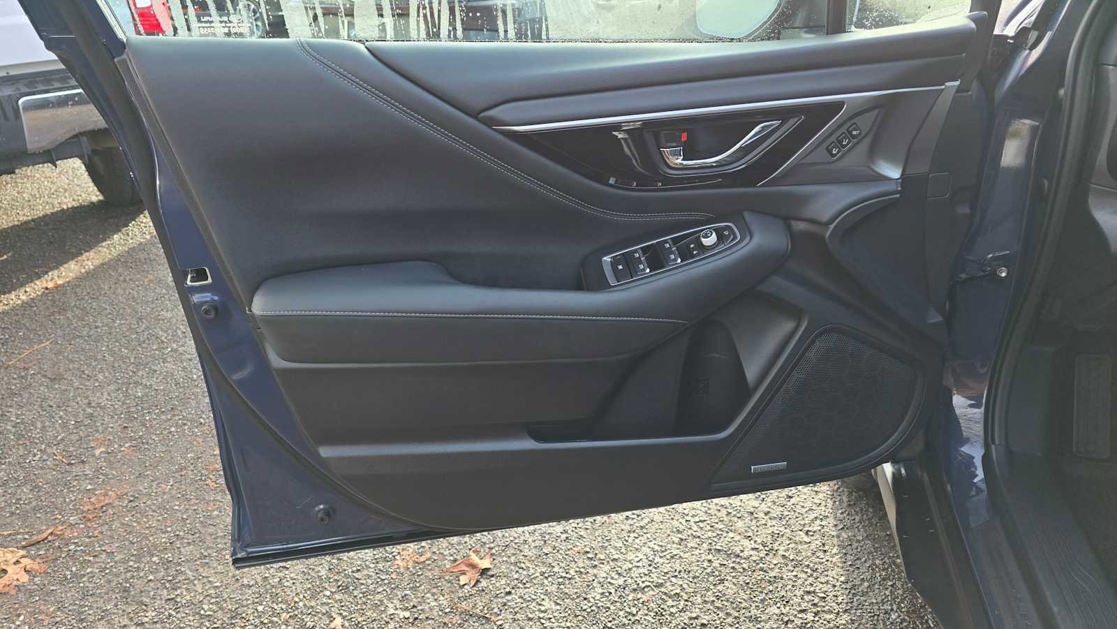 Used 2023 Subaru Outback Touring w/ Popular Package #2 image 23