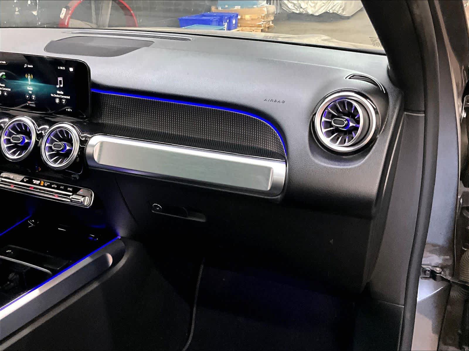 Used 2023 Mercedes-Benz GLB 250 4MATIC image 18