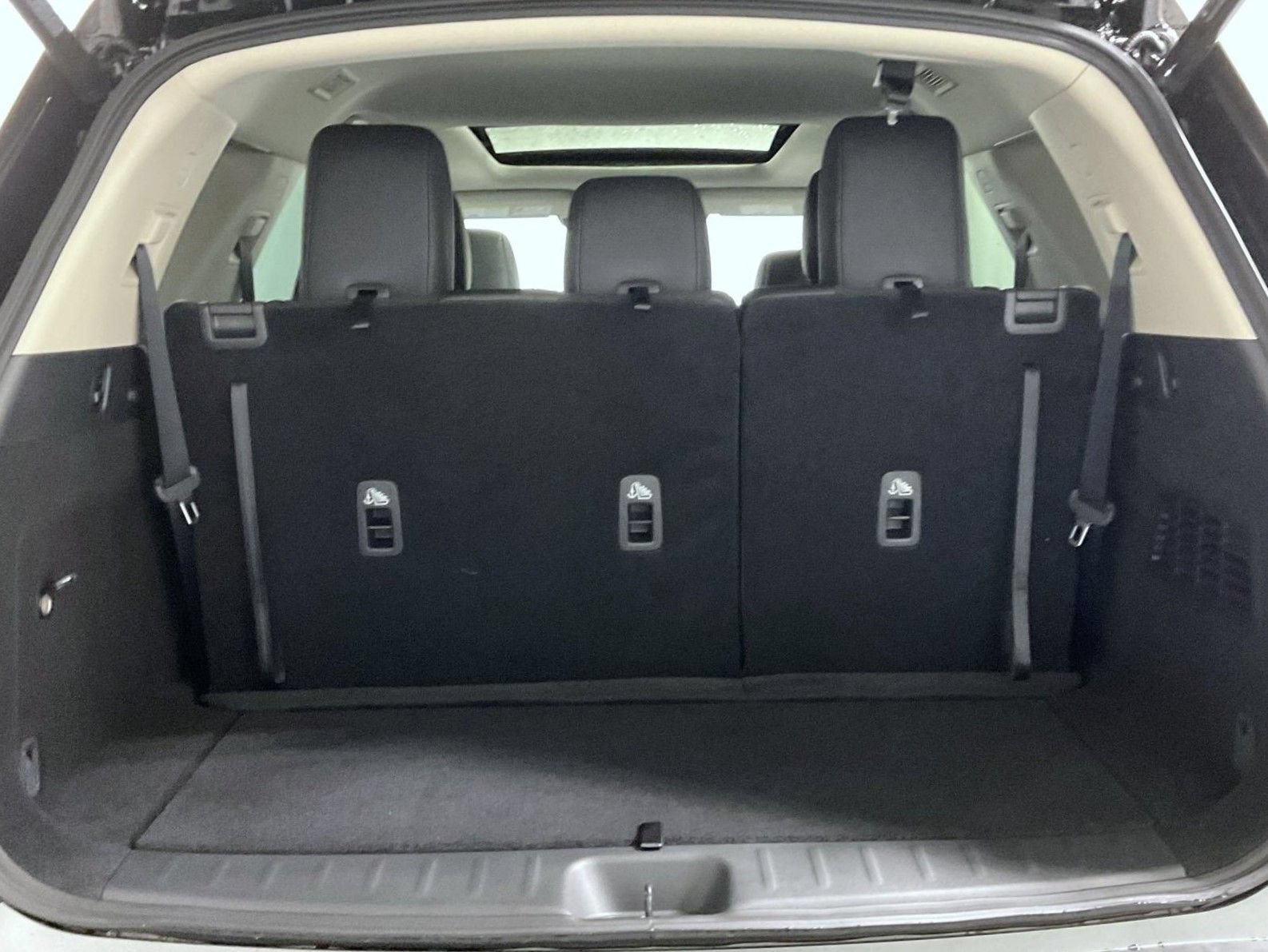 New 2026 Nissan Pathfinder SL w/ SL Premium Package (P04) AWD/4WD image 9