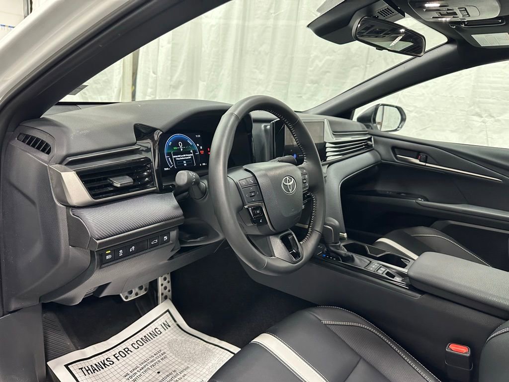 Used 2026 Toyota Camry SE image 15