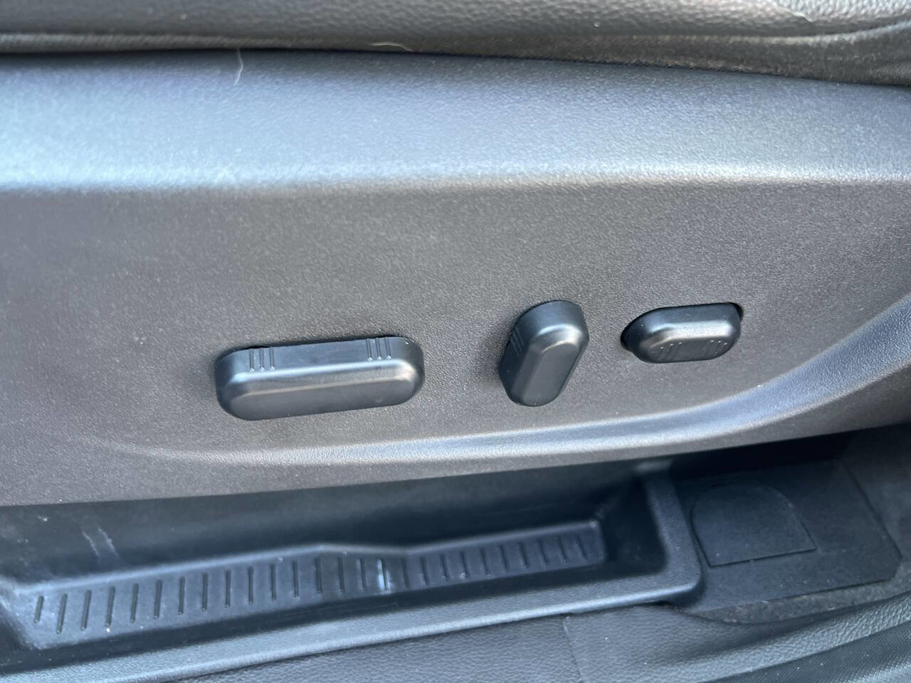 Used 2015 Ford Escape Titanium w/ Equipment Group 301A image 16