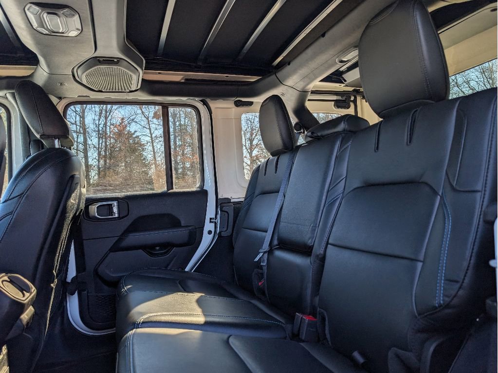 Used 2022 Jeep Wrangler Unlimited Rubicon 4xe w/ Cold Weather Group image 17