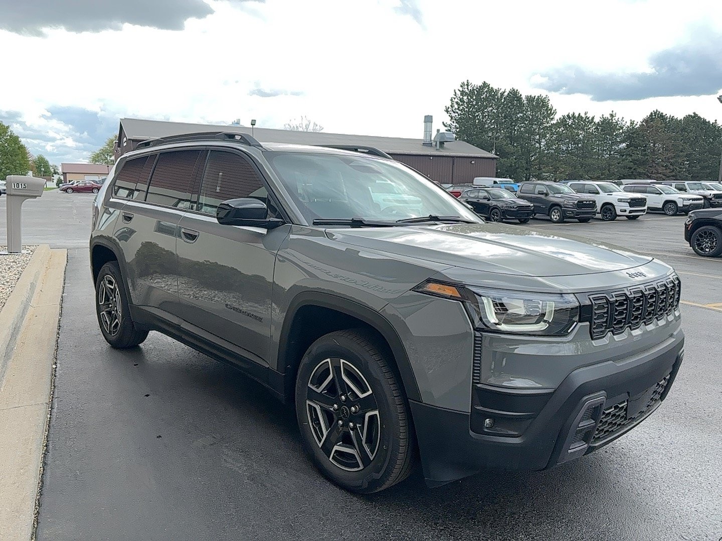 New 2026 Jeep Cherokee Laredo AWD/4WD image 5