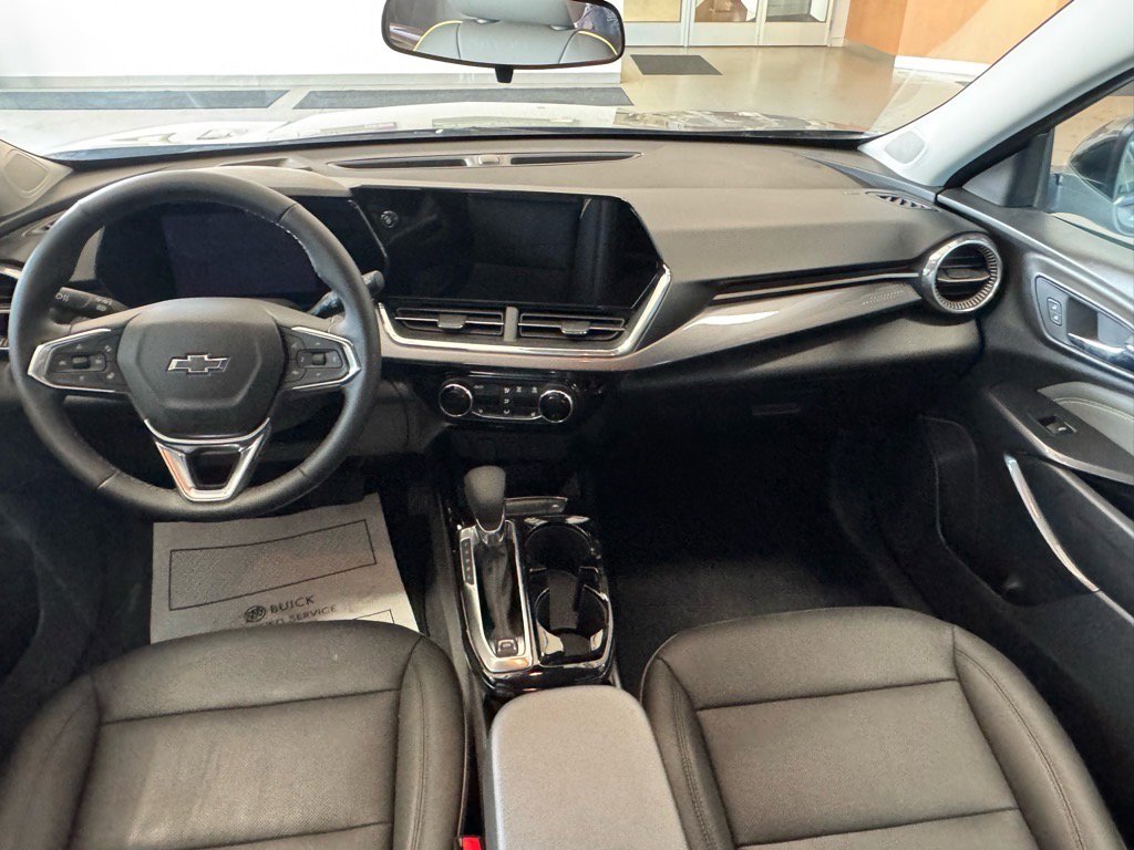 Used 2025 Chevrolet Trax ACTIV w/ Driver Confidence Package image 15