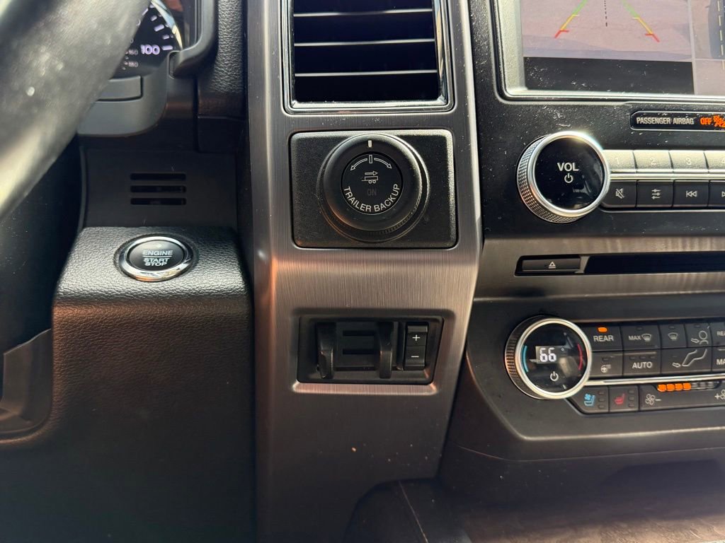 Used 2018 Ford Expedition Platinum AWD/4WD image 22