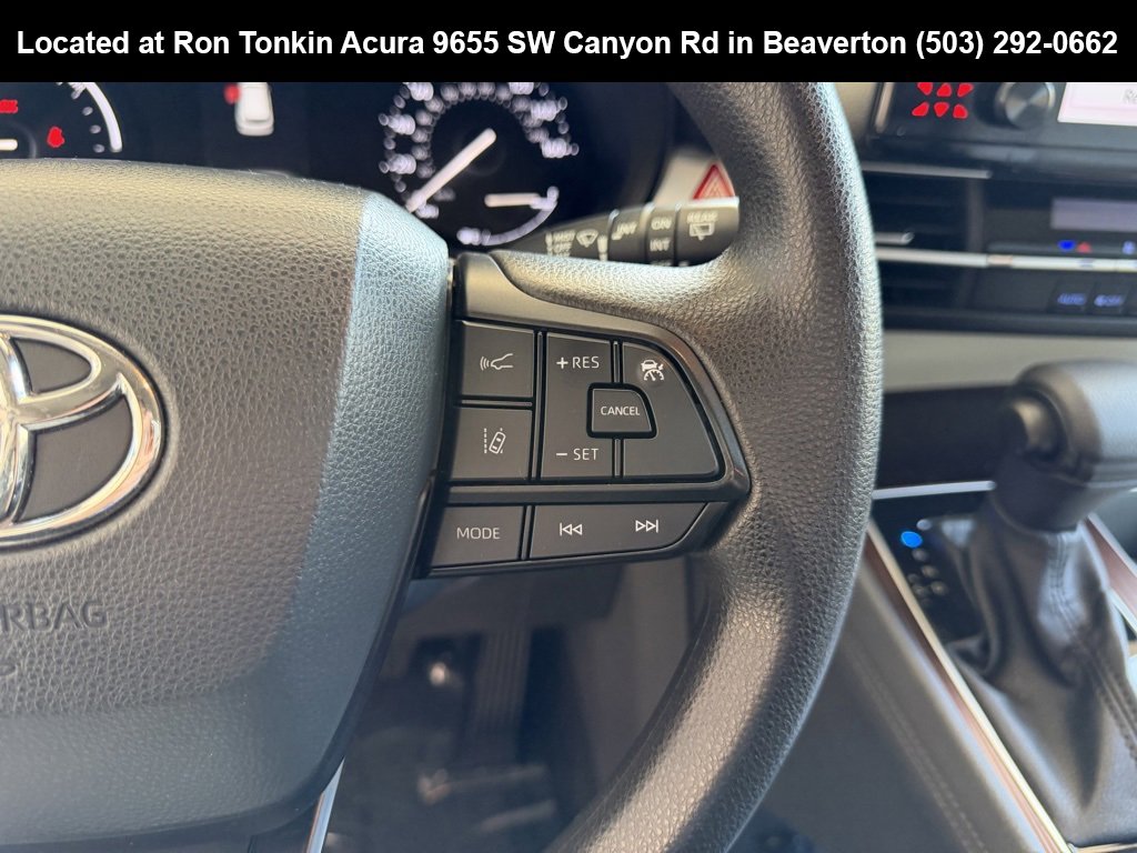 Used 2023 Toyota Sienna LE image 18