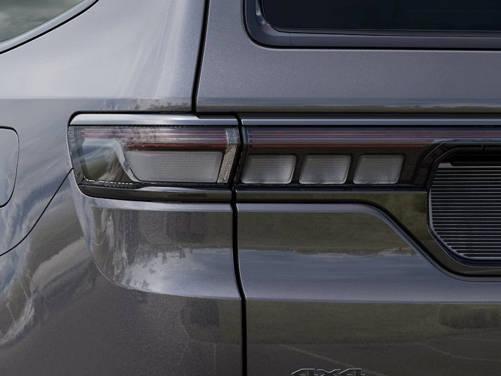 New 2026 Jeep Grand Wagoneer Limited w/ 8-Passenger Seating Package AWD/4WD image 9