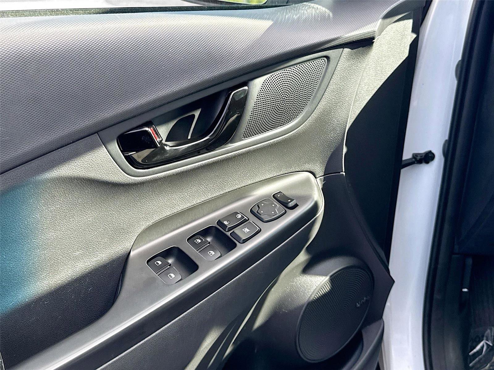 Used 2021 Hyundai Kona Night w/ Cargo Package image 15