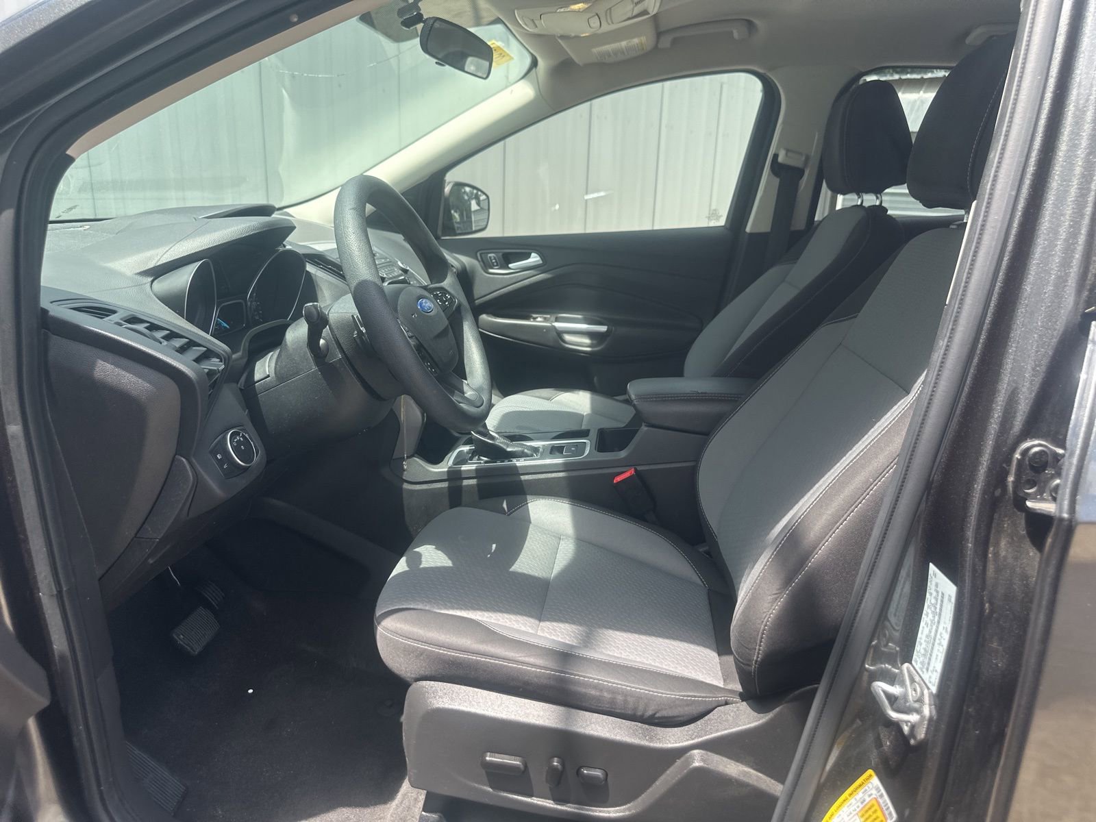 Used 2017 Ford Escape SE FWD image 10