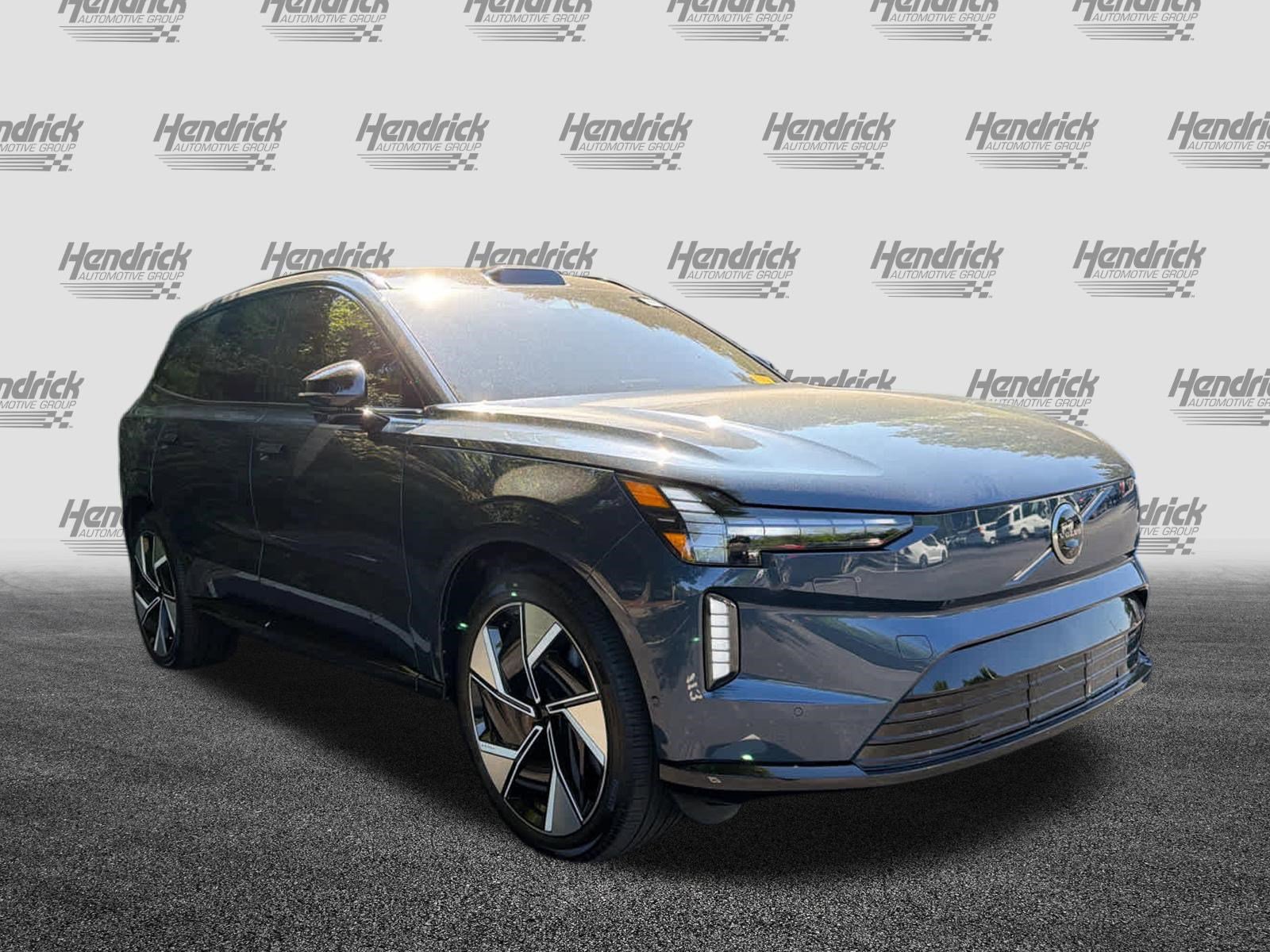 Used 2025 Volvo EX90 Ultra image 2