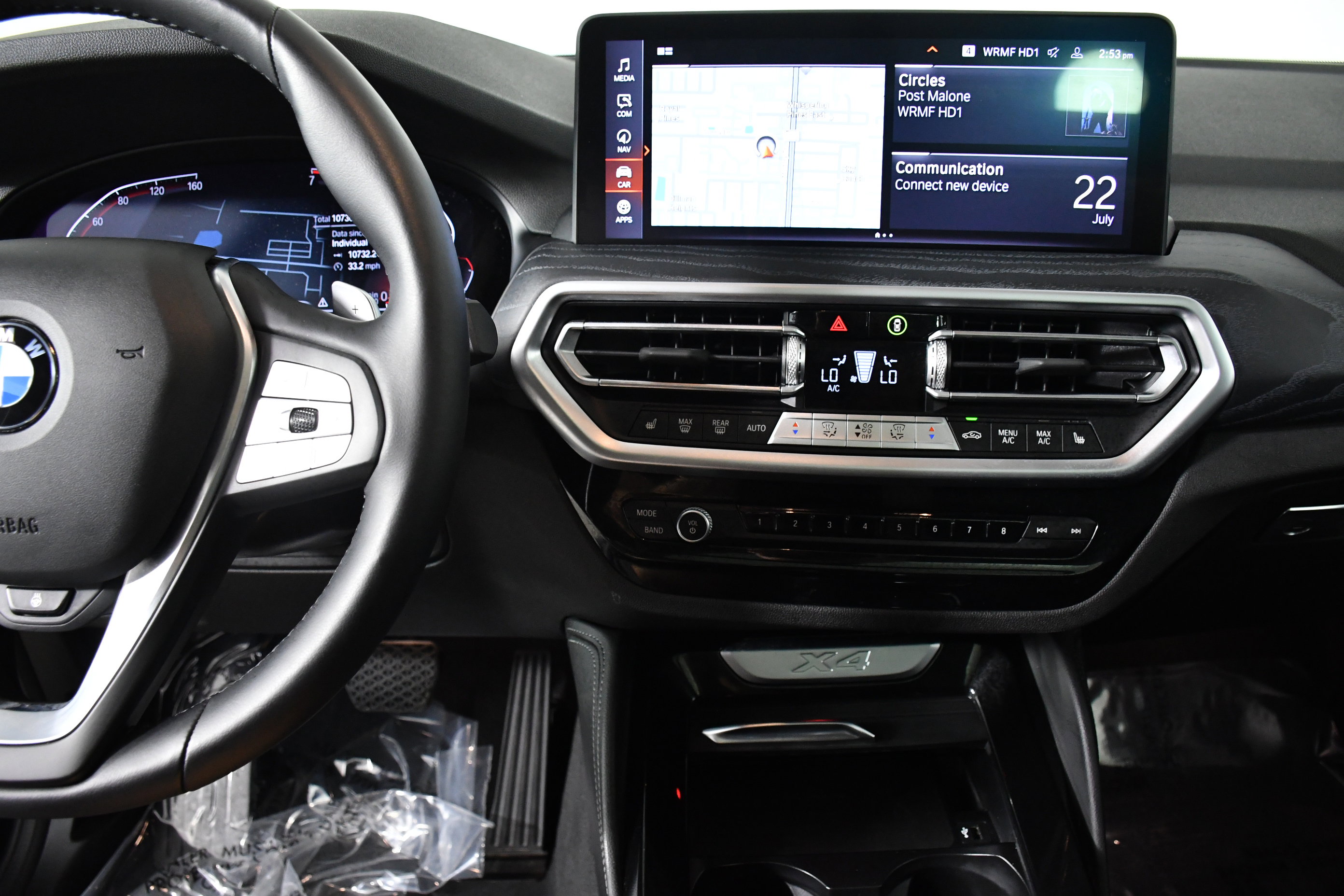 Used 2025 BMW X4 xDrive30i image 15