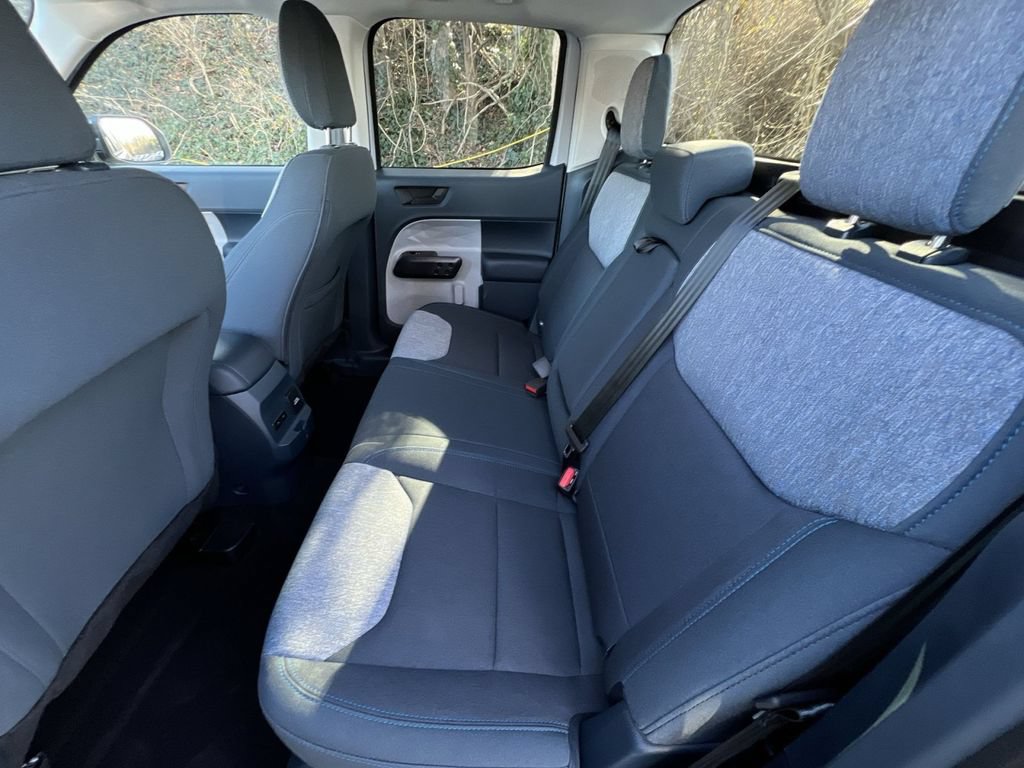 New 2025 Ford Maverick XLT w/ XLT Luxury Package FWD image 23