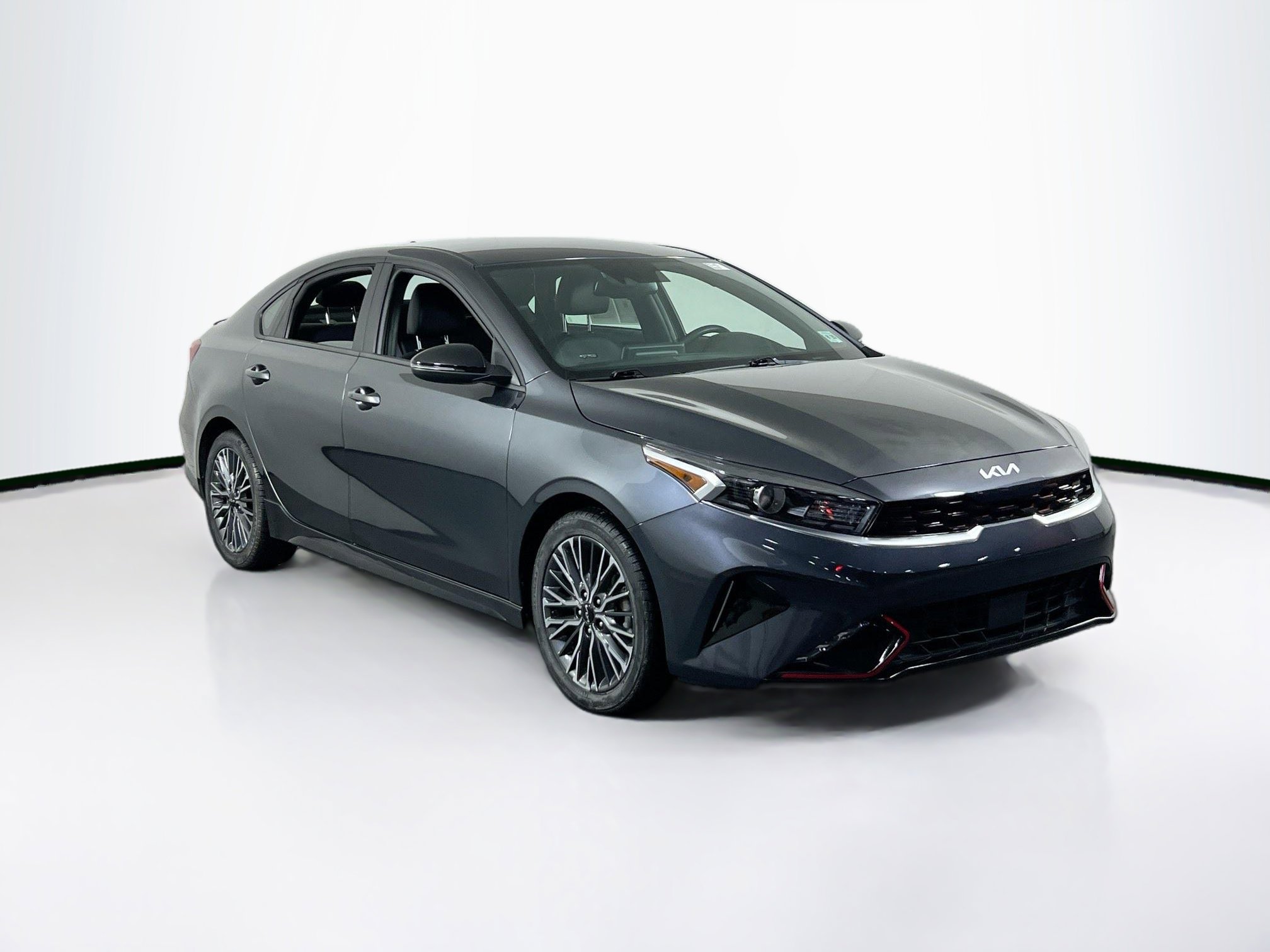 Used 2024 Kia Forte GT-Line image 3