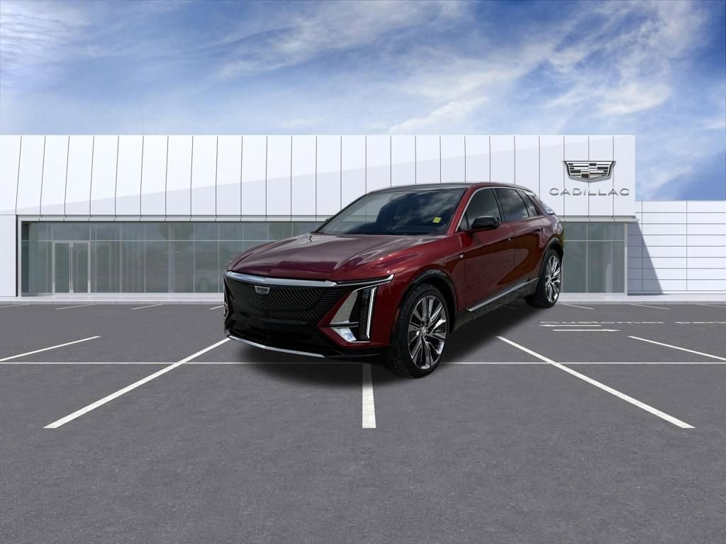 Used 2024 Cadillac Lyriq Luxury w/ LPO, Floor Liner Package AWD/4WD image 6