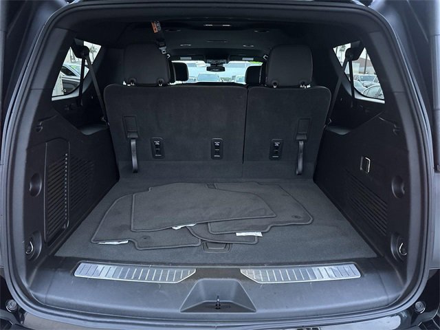 Used 2025 Chevrolet Suburban RST image 24