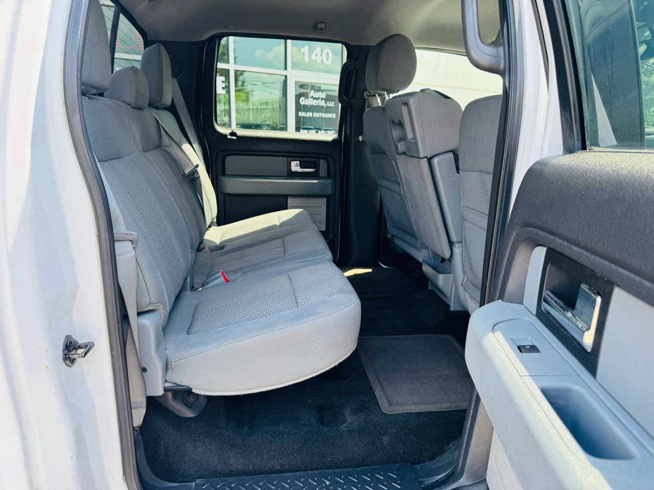 Used 2014 Ford F150 XLT w/ Equipment Group 302A Luxury AWD/4WD image 16