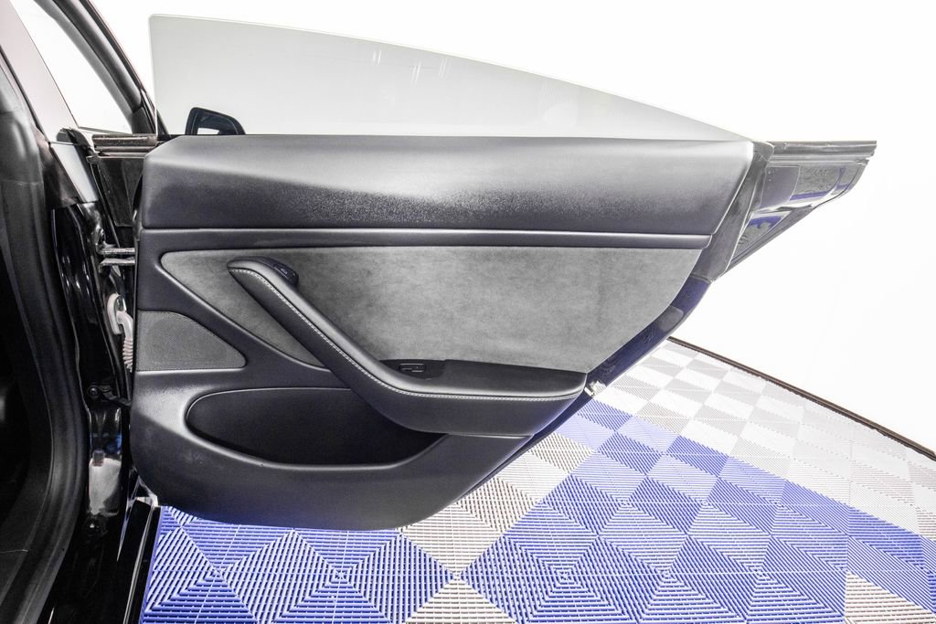 Used 2021 Tesla Model 3 Performance image 15