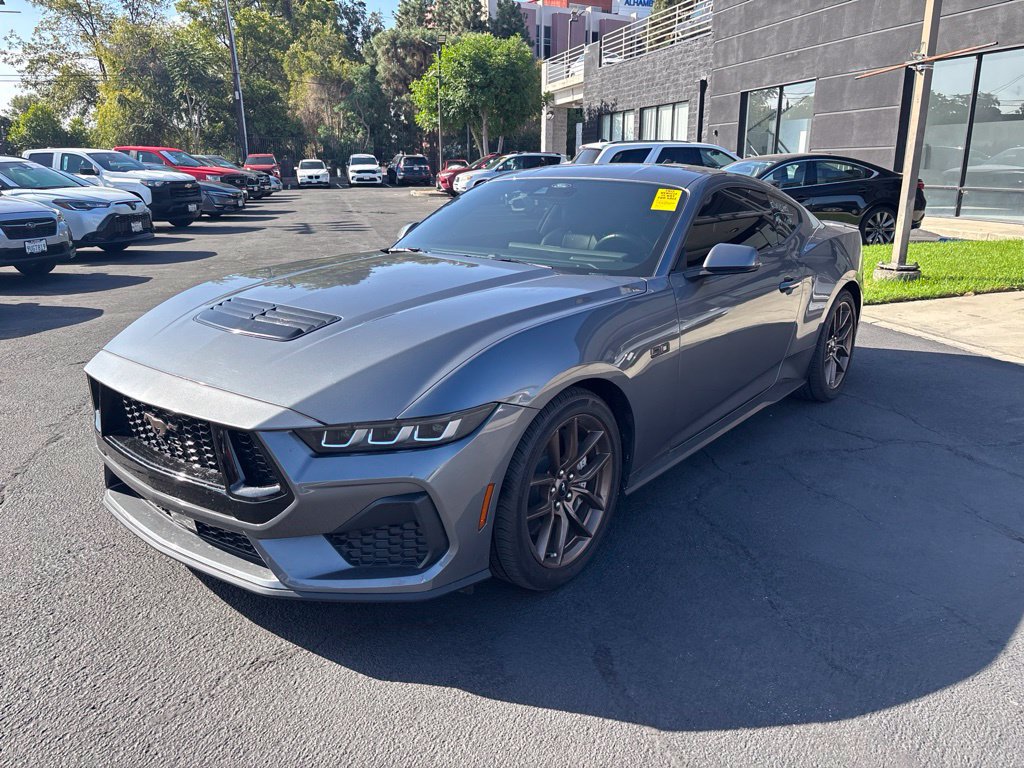 Used 2025 Ford Mustang GT Premium RWD image 8