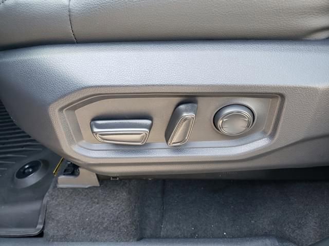 New 2025 Toyota Tundra SR5 image 15