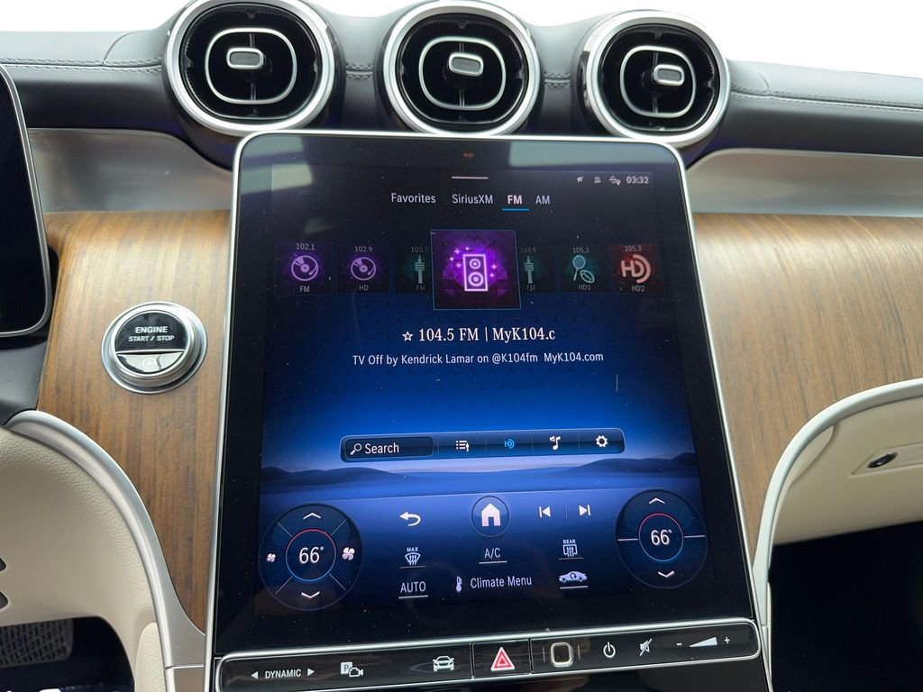 Used 2024 Mercedes-Benz GLC 300 image 32