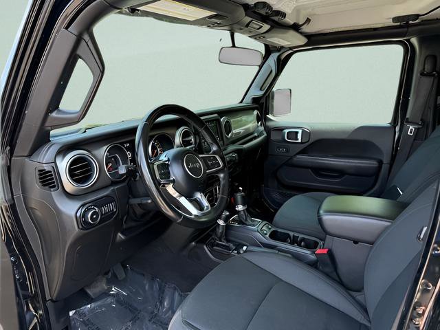 Used 2020 Jeep Wrangler Unlimited Sahara AWD/4WD image 4