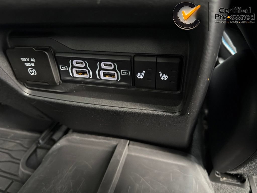 Certified 2022 Jeep Grand Cherokee Trailhawk w/ Advanced Protech Group II AWD/4WD image 32