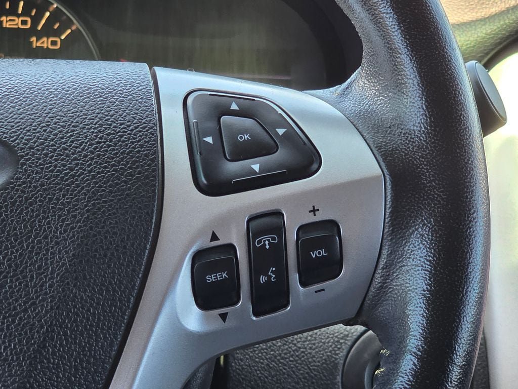 Used 2013 Ford Edge Limited FWD image 19