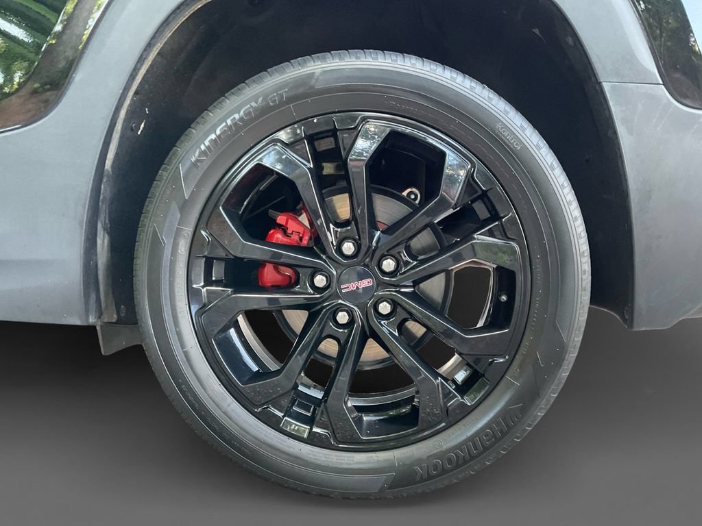 Used 2022 GMC Terrain SLE w/ Elevation Edition AWD/4WD image 8