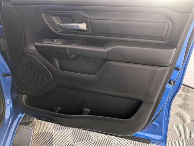 Certified 2025 RAM 1500 Tradesman w/ Night Edition AWD/4WD image 32