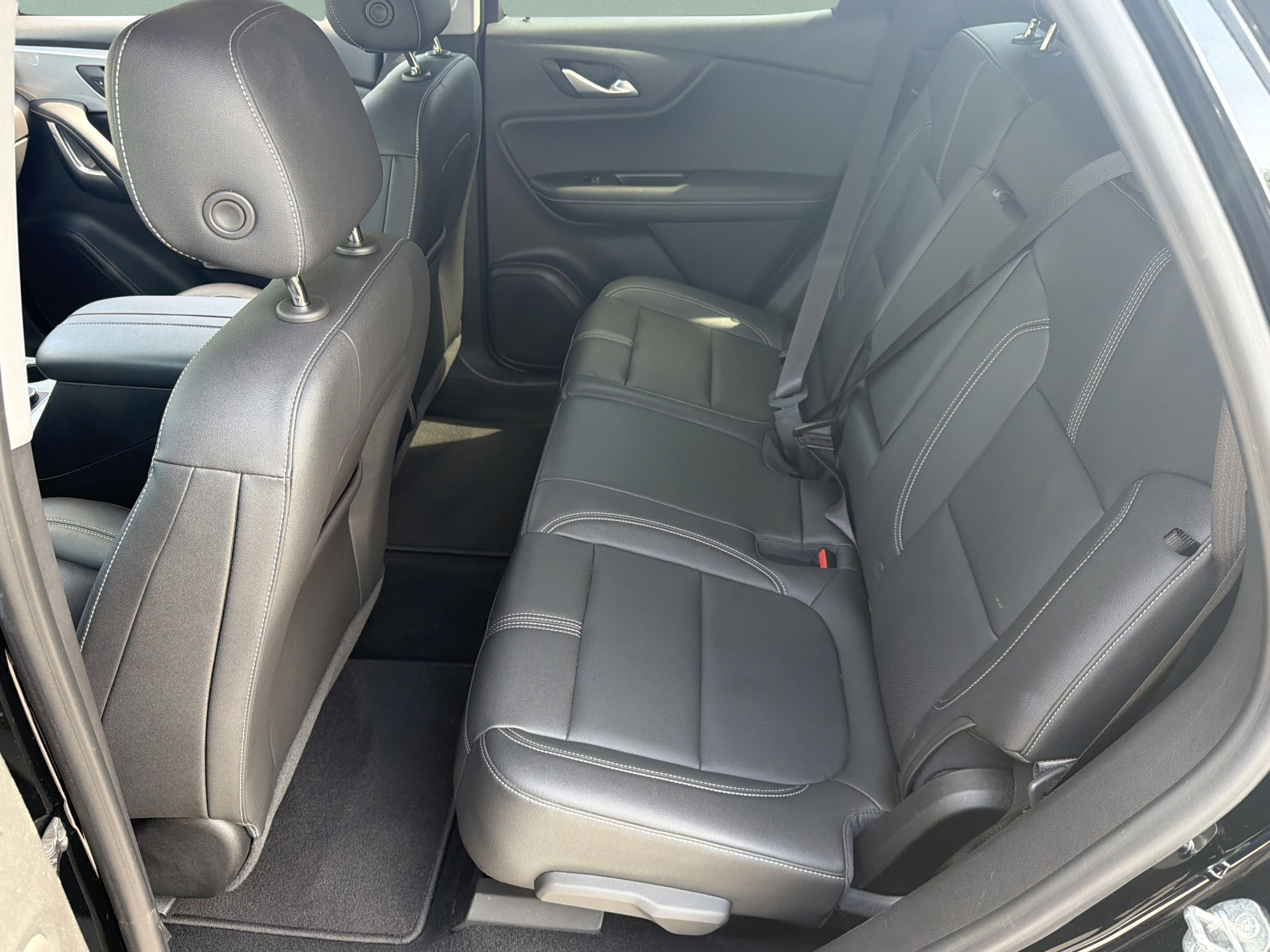 Used 2023 Chevrolet Blazer LT FWD image 23