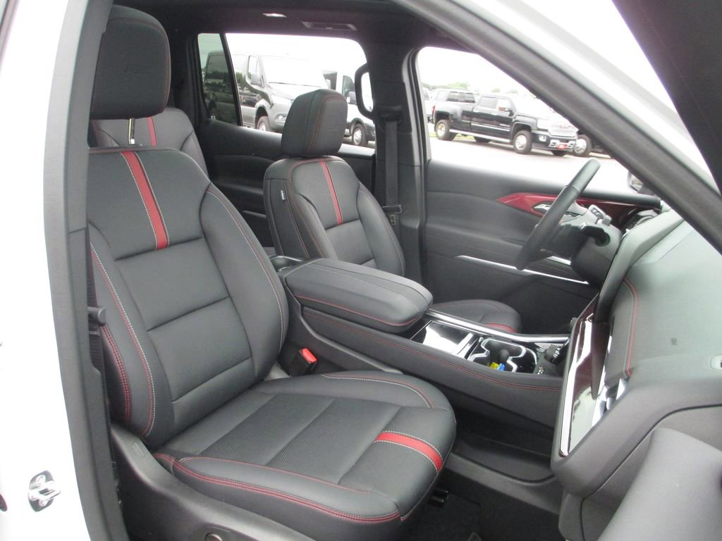 Used 2024 Chevrolet Traverse RS AWD/4WD image 25