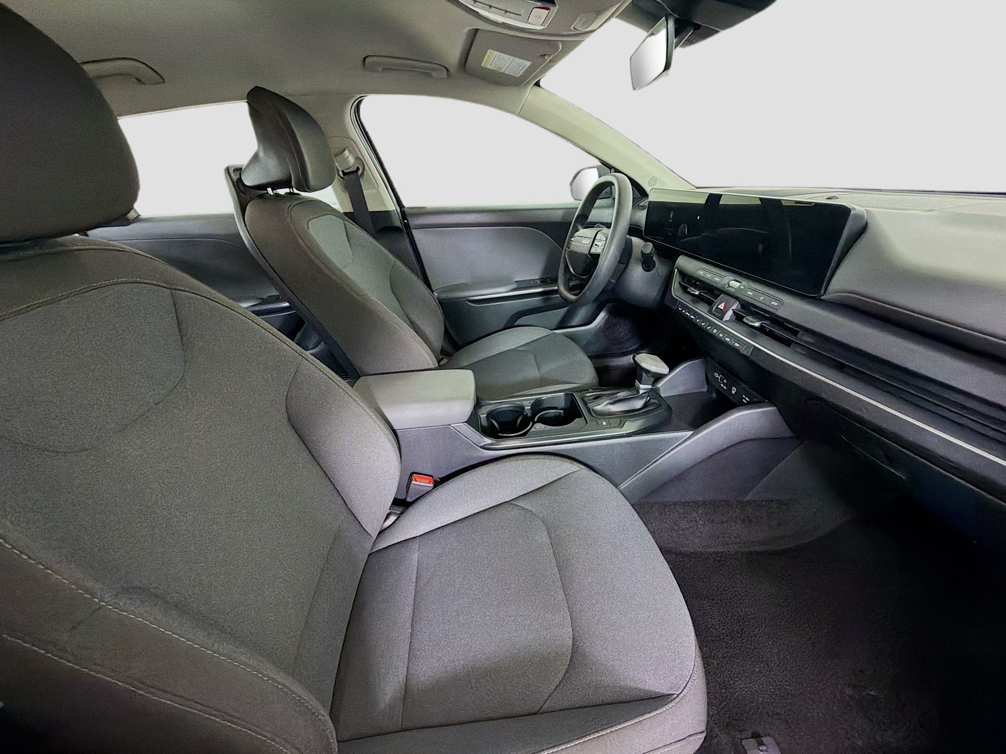 Used 2025 Kia K4 FWD image 30