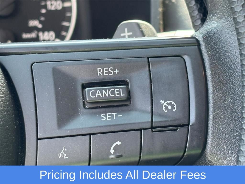 Used 2023 Nissan Rogue S AWD/4WD image 13