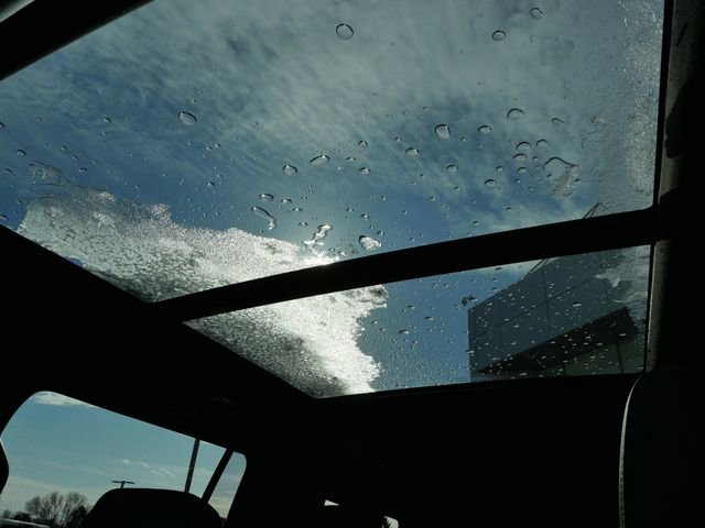 Used 2023 Chevrolet Suburban Z71 w/ Z71 Off-Road Package image 26