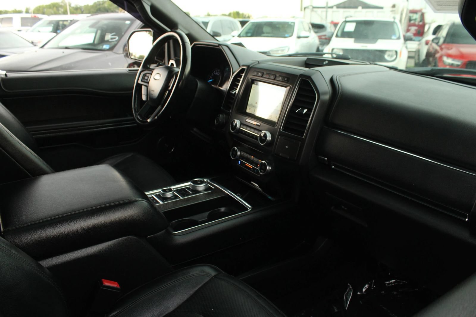 Used 2018 Ford Expedition Limited w/ Equipment Group 302A AWD/4WD image 23