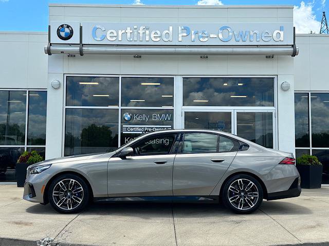 Certified 2025 BMW 530i xDrive AWD/4WD image 5