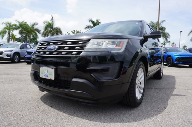 Certified 2017 Ford Explorer FWD image 14