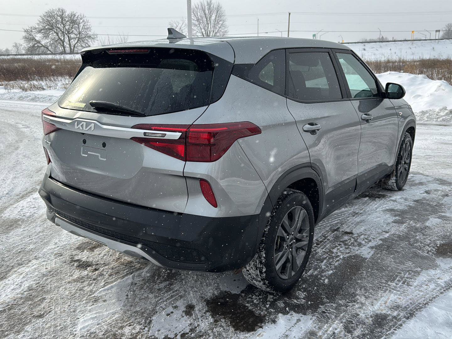 Used 2023 Kia Seltos LX image 5