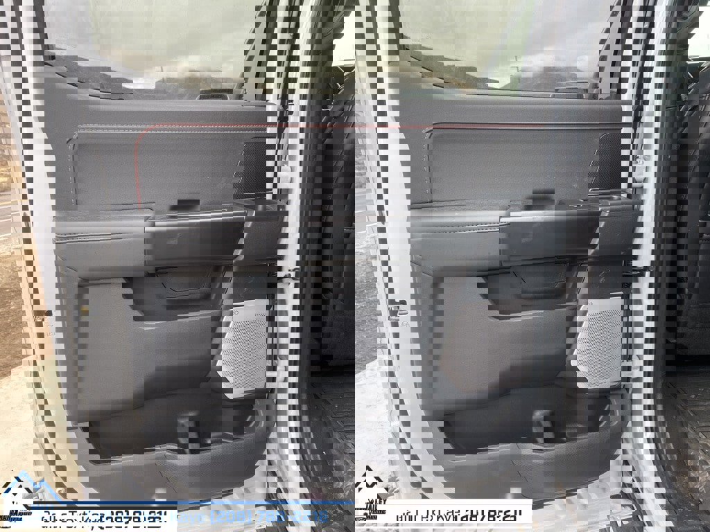 Used 2025 Ford F150 Raptor image 12