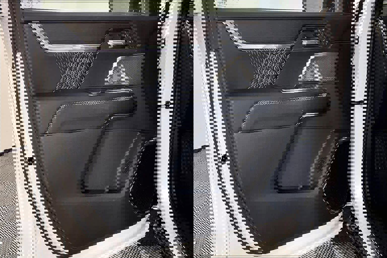 Certified 2025 GMC Acadia Denali w/ Super Cruise Package image 20