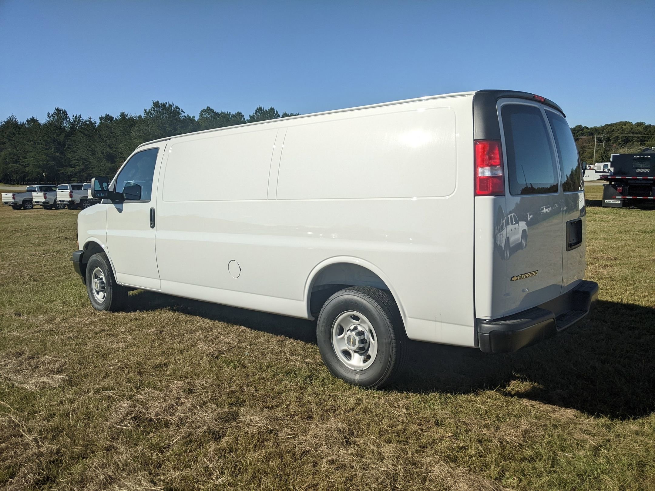New 2025 Chevrolet Express 3500 Extended w/ Driver Convenience Package image 6