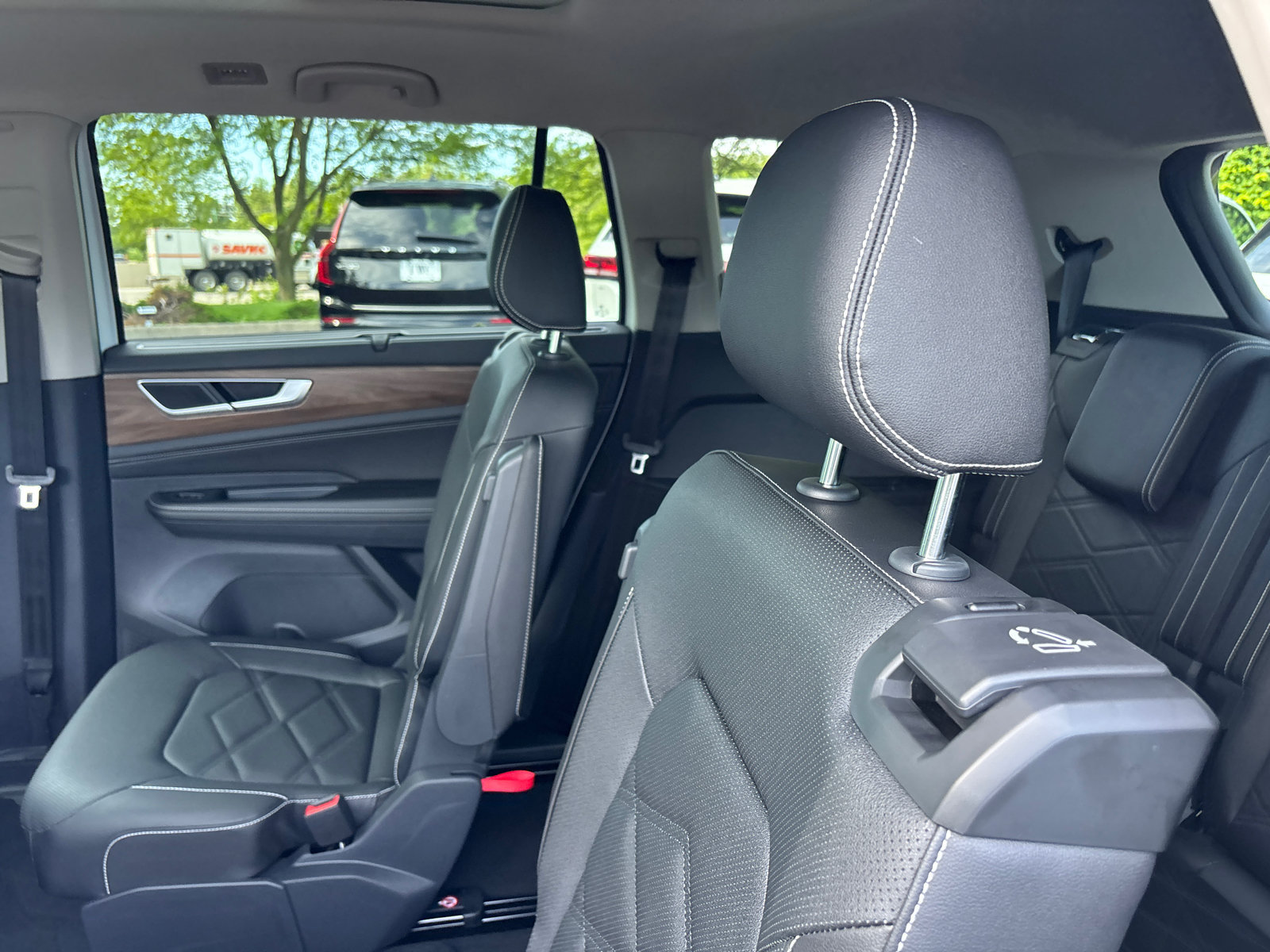 New 2026 Volkswagen Atlas SE FWD image 26