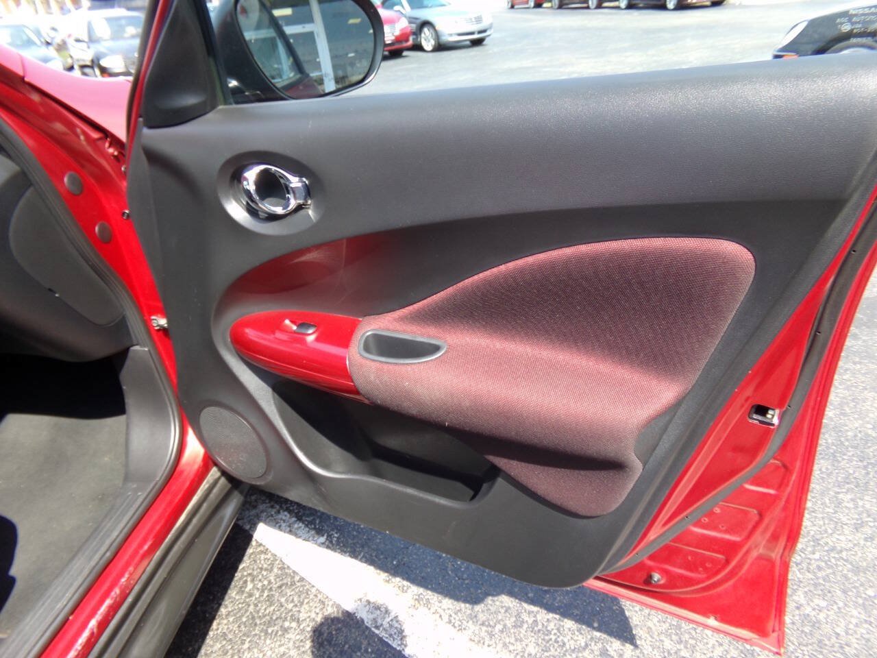 Used 2012 Nissan Juke SL AWD/4WD image 36