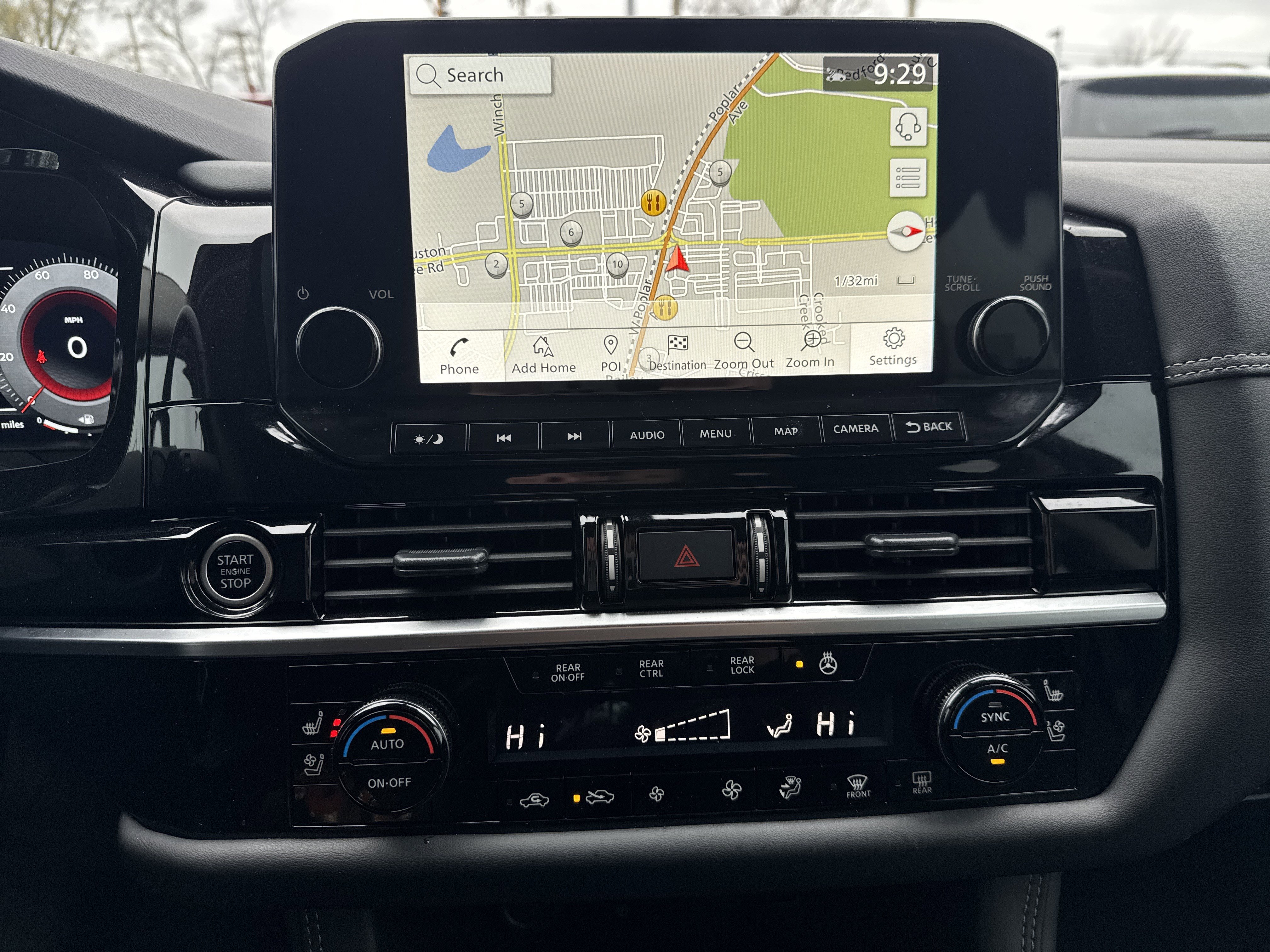 Used 2024 Nissan Pathfinder Platinum image 19